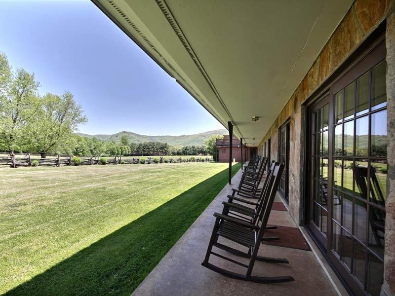 The Dillard House Hotel Exterior photo